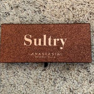 Anastasia Beverly Hills Sultry Palette